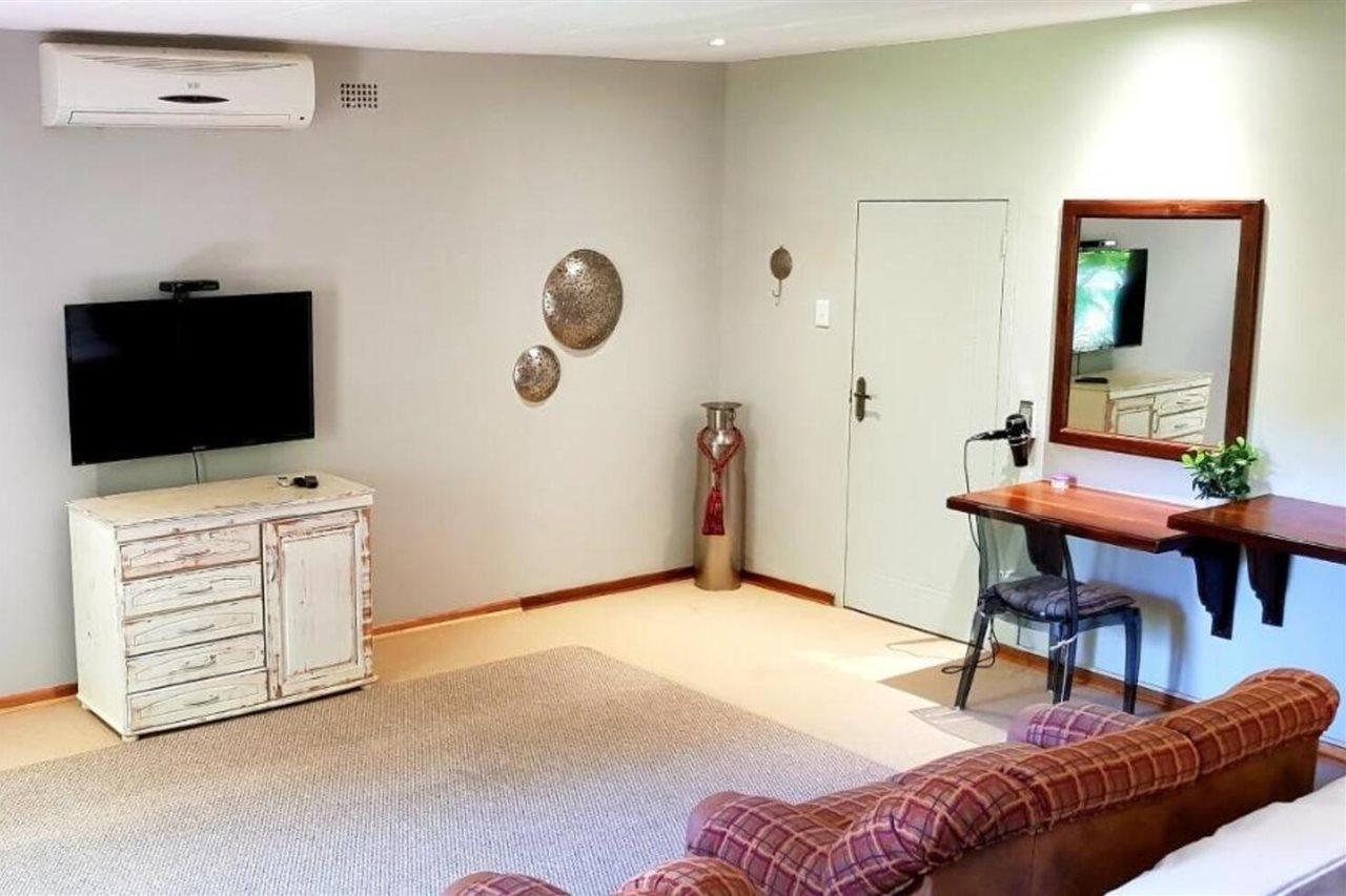 Butlers Crown Hotel Klerksdorp Kültér fotó