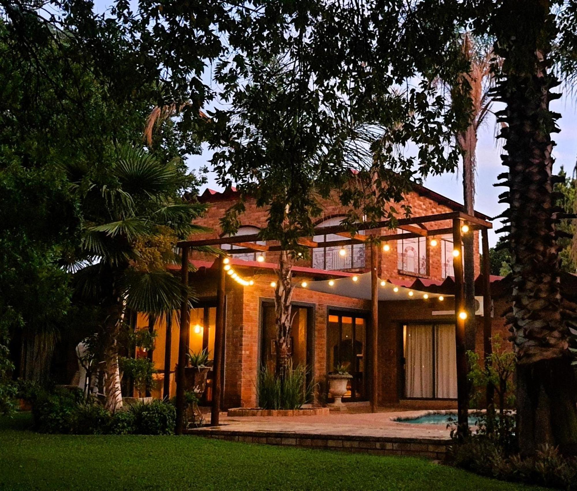 Butlers Crown Hotel Klerksdorp Kültér fotó