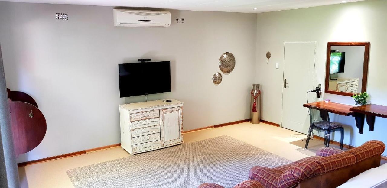 Butlers Crown Hotel Klerksdorp Kültér fotó