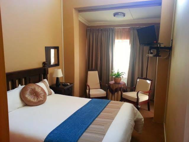 Butlers Crown Hotel Klerksdorp Kültér fotó